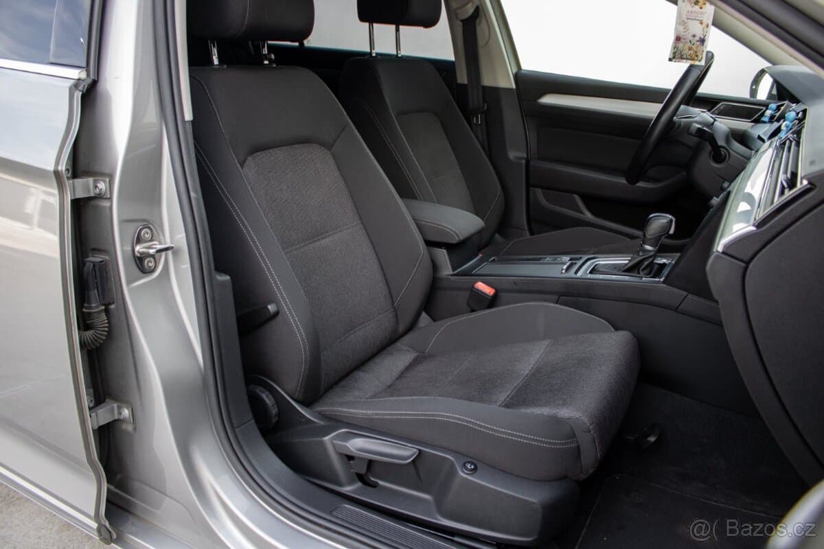 2015 Volkswagen PASSAT - 10