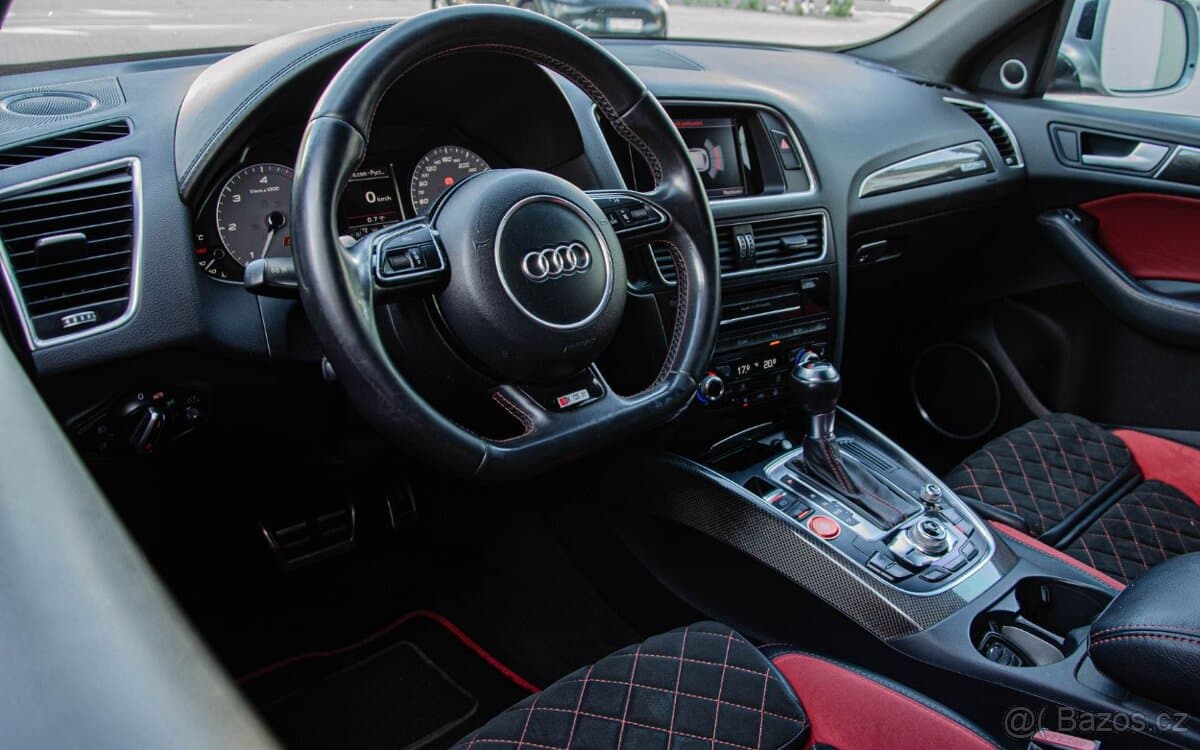 2013 Audi SQ5 - 10