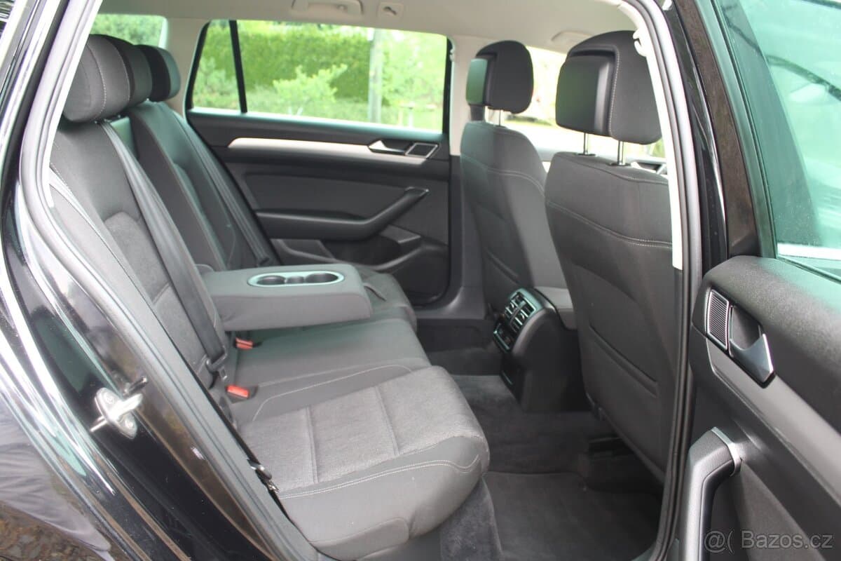 2015 Volkswagen PASSAT - 10