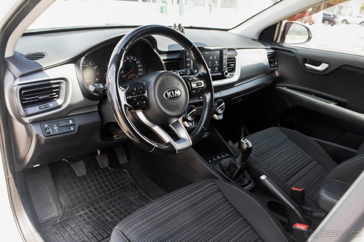 2019 Kia STONIC - 10