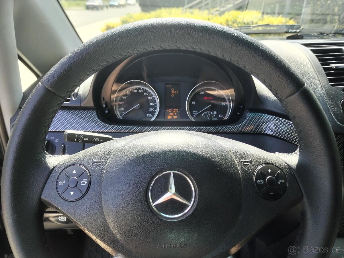 2011 Mercedes-Benz VIANO - 10