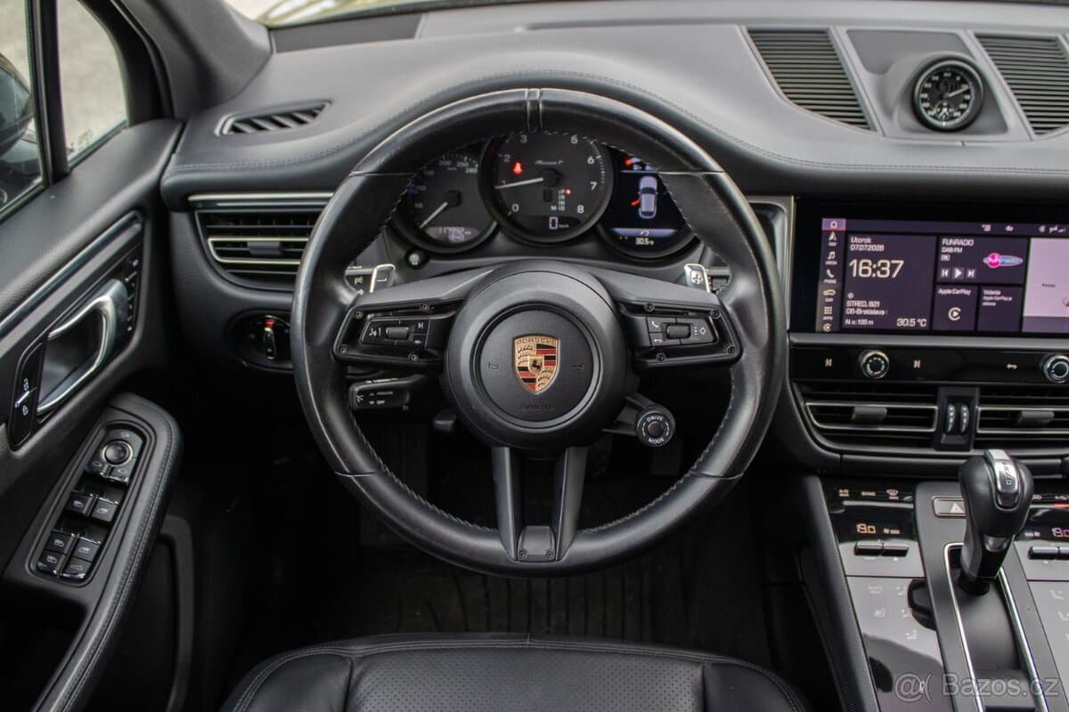 2022 Porsche MACAN - 10