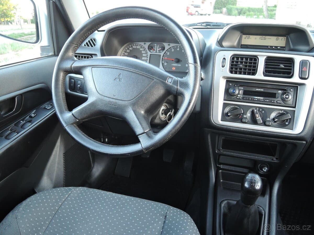 2006 Mitsubishi PAJERO - 10