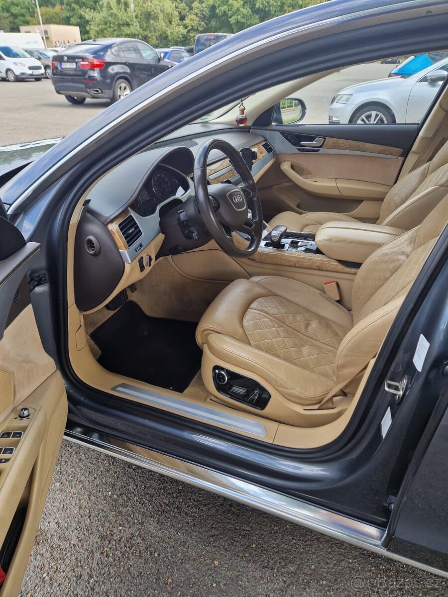 2014 Audi A8 - 10