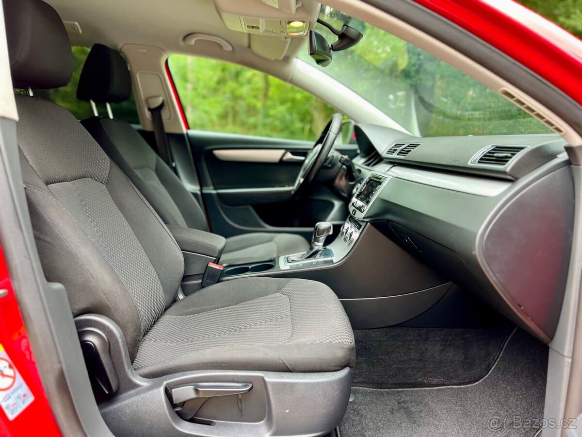 2013 Volkswagen PASSAT - 10