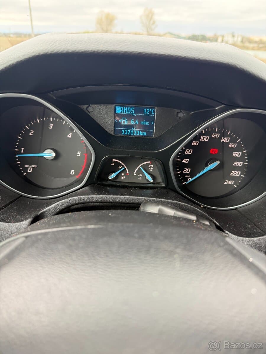 2011 Ford FOCUS - 10