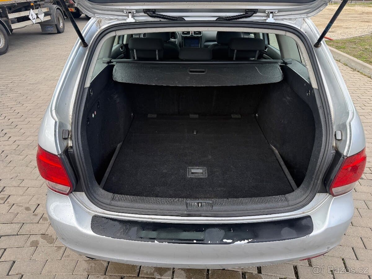 2010 Volkswagen GOLF - 10