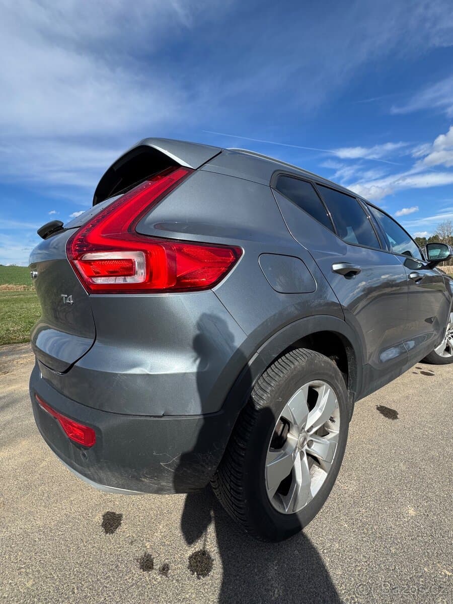 2019 Volvo XC40 - 10