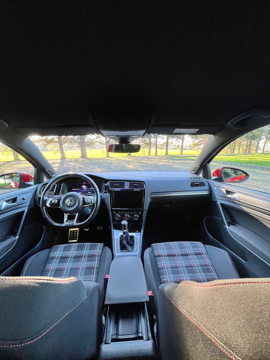 2017 Volkswagen GOLF - 10