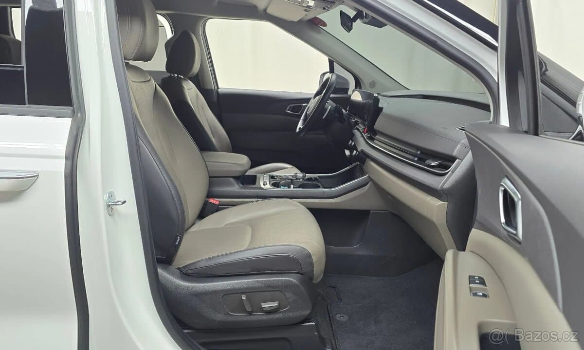 2024 Kia CARNIVAL - 10