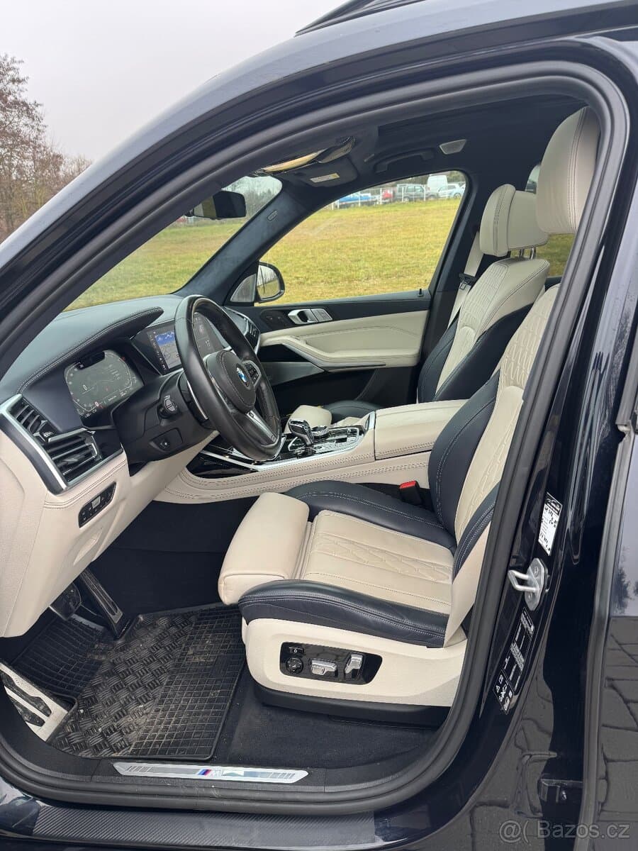 2019 BMW X7 - 10