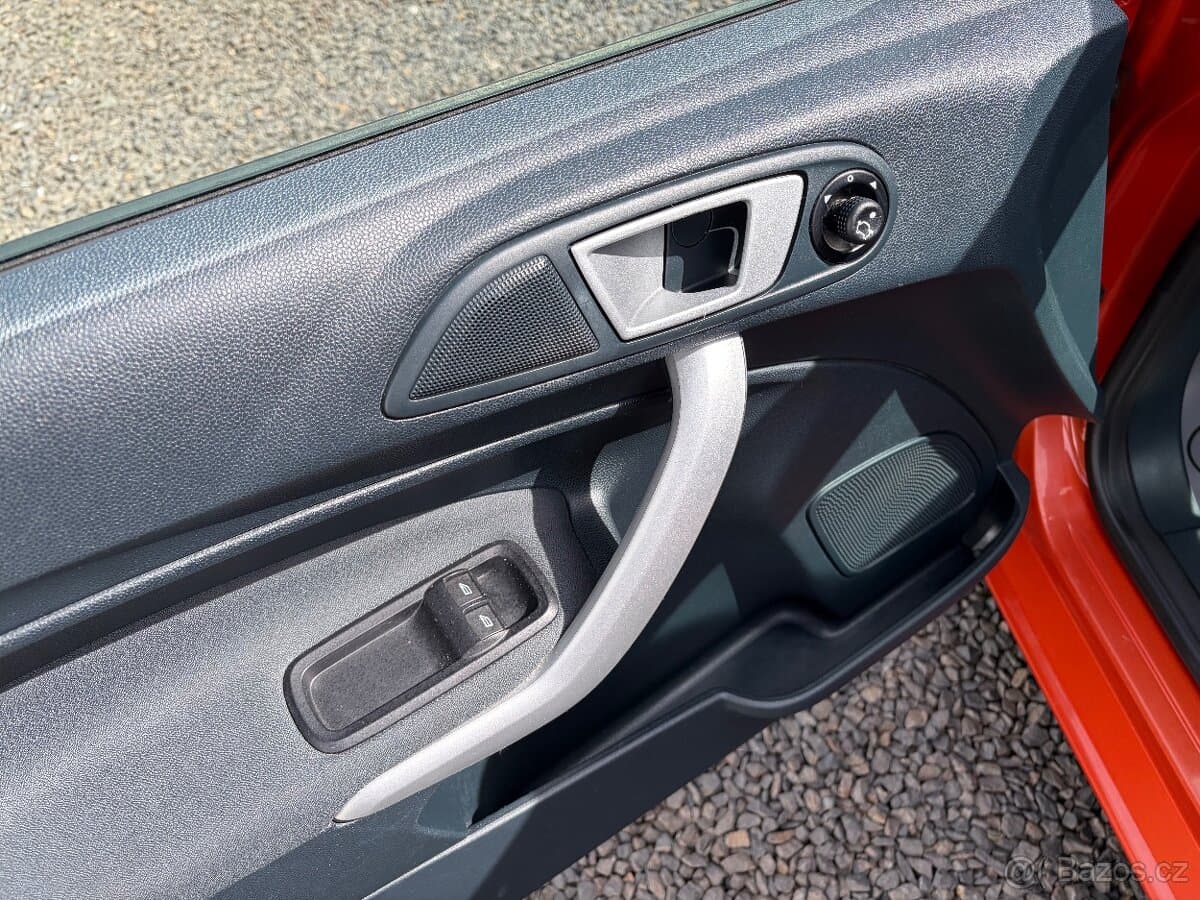 Ford FIESTA - 10