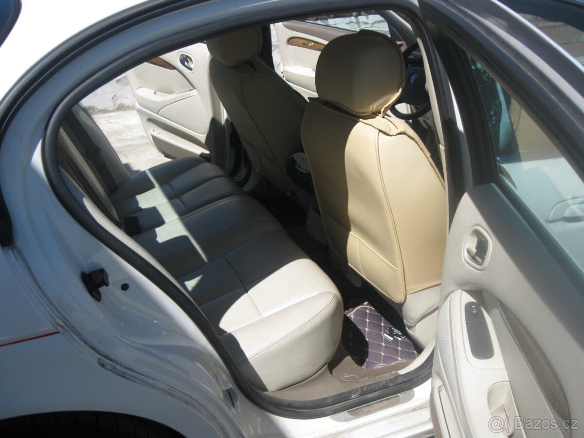 2006 Jaguar S-TYPE - 10
