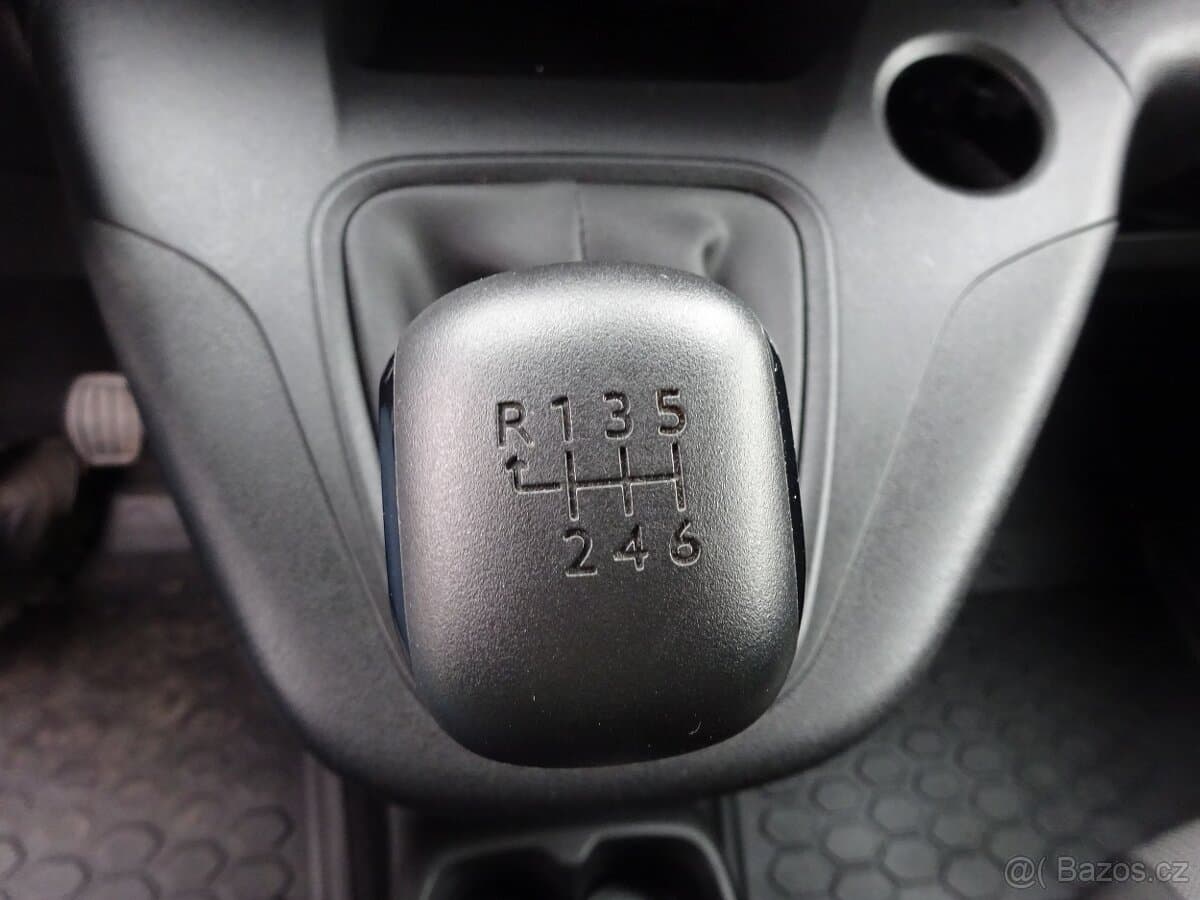 2018 Peugeot RIFTER - 10