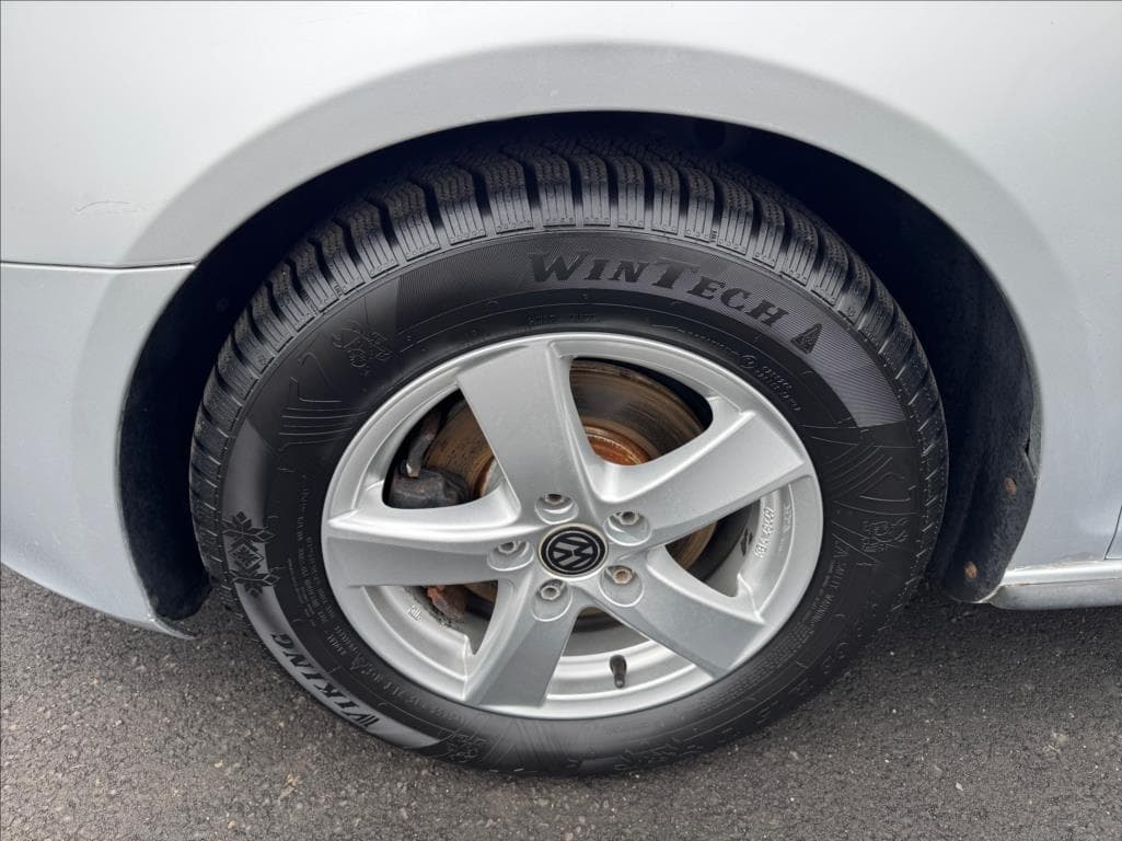 2011 Volkswagen GOLF - 10