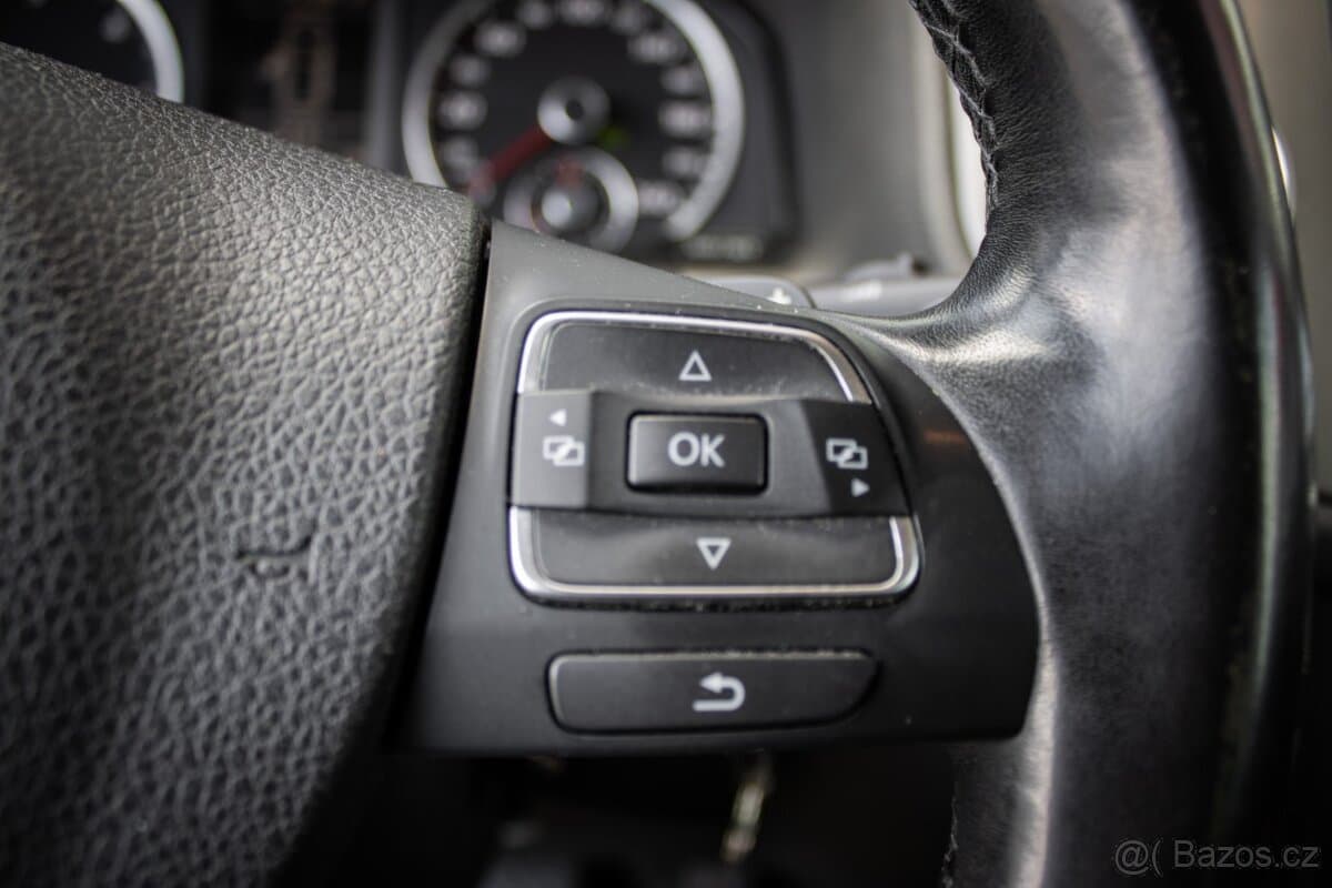 2011 Volkswagen TIGUAN - 10