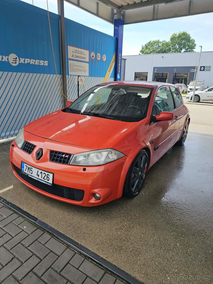 Renault MEGANE - 10