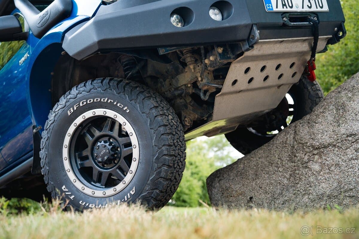 Toyota HILUX - 10