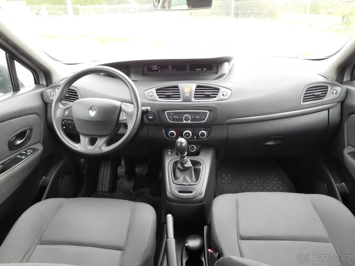 2011 Renault SCENIC - 10