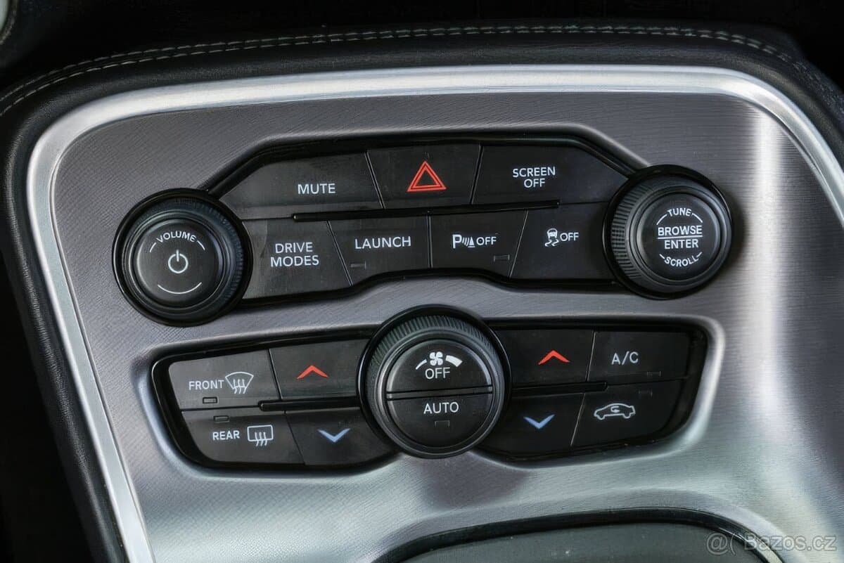 2020 Dodge CHALLENGER - 10