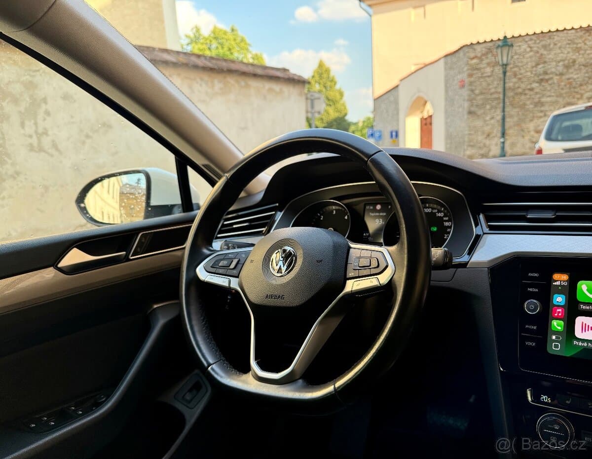 2020 Volkswagen PASSAT - 10