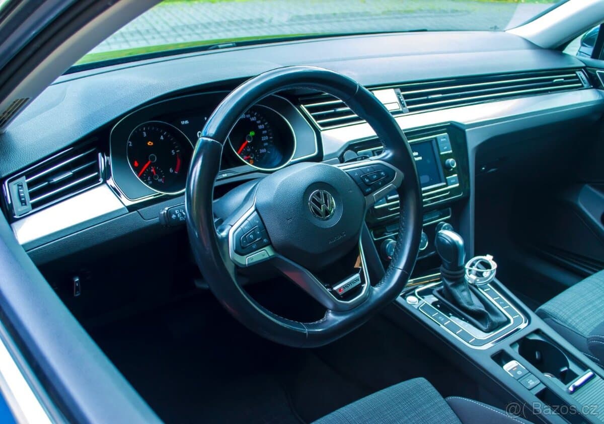 2020 Volkswagen PASSAT - 10
