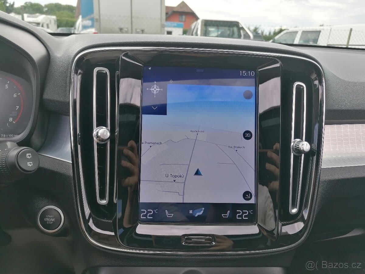 2020 Volvo XC40 - 10