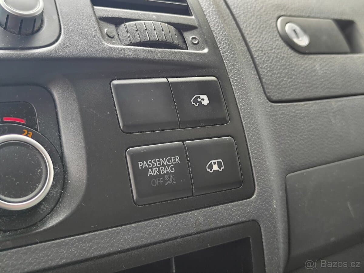 2011 Volkswagen CARAVELLE - 10