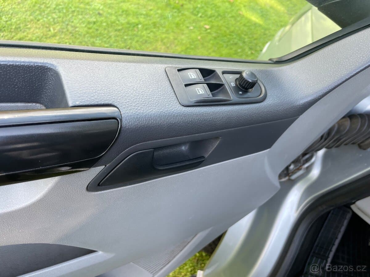 2013 Volkswagen TRANSPORTER - 10
