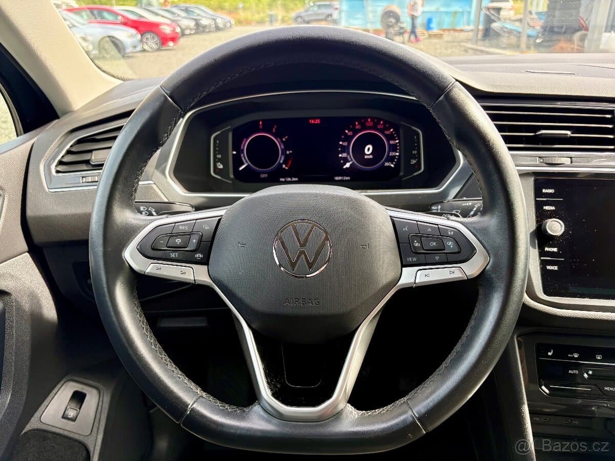 2022 Volkswagen TIGUAN - 10