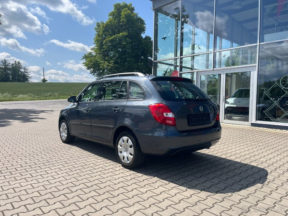 2010 Škoda FABIA - 10