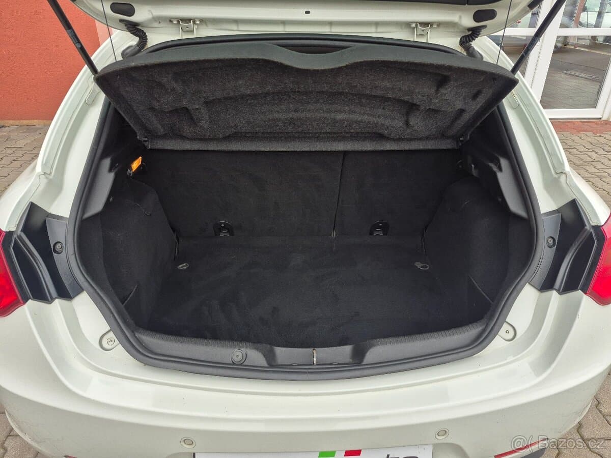 2010 Alfa Romeo GIULIETTA - 10