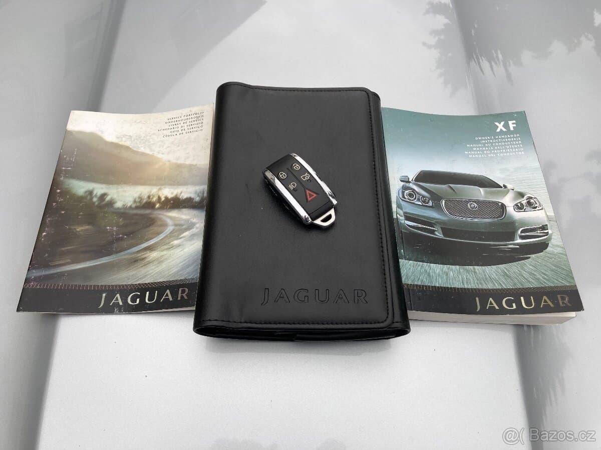 2009 Jaguar XF - 10