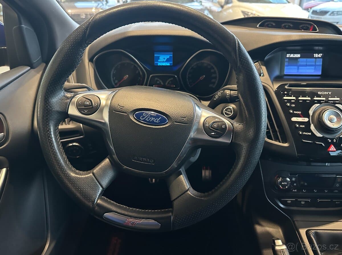 2013 Ford FOCUS - 10