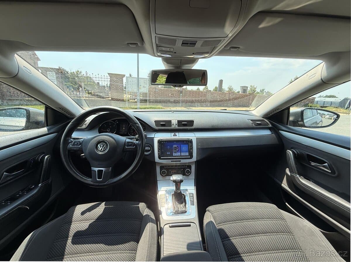 2010 Volkswagen PASSAT CC - 10
