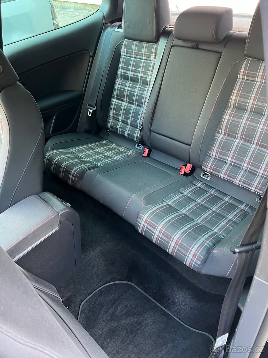 2012 Volkswagen GOLF - 10