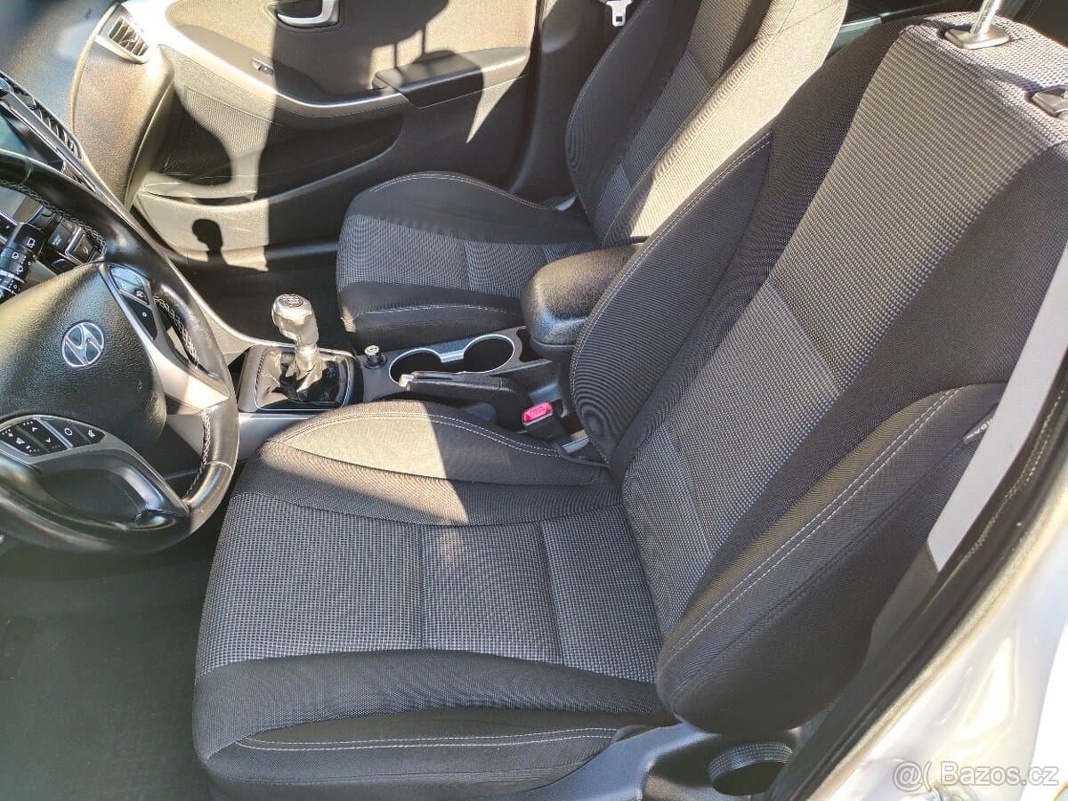 2012 Hyundai i30 - 10