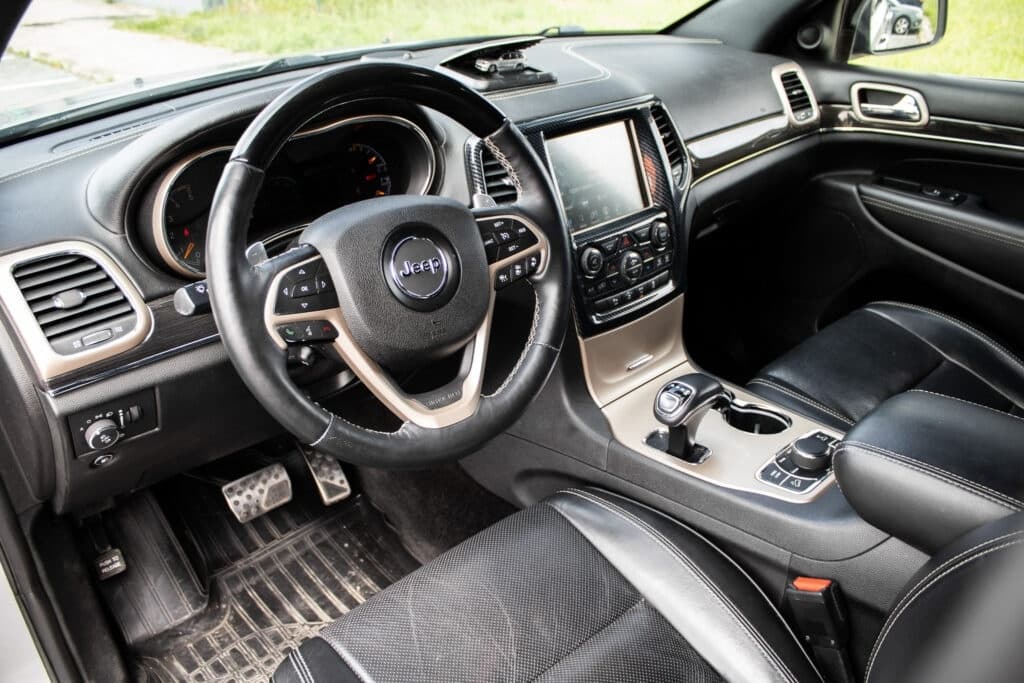 2015 Jeep CHEROKEE - 10