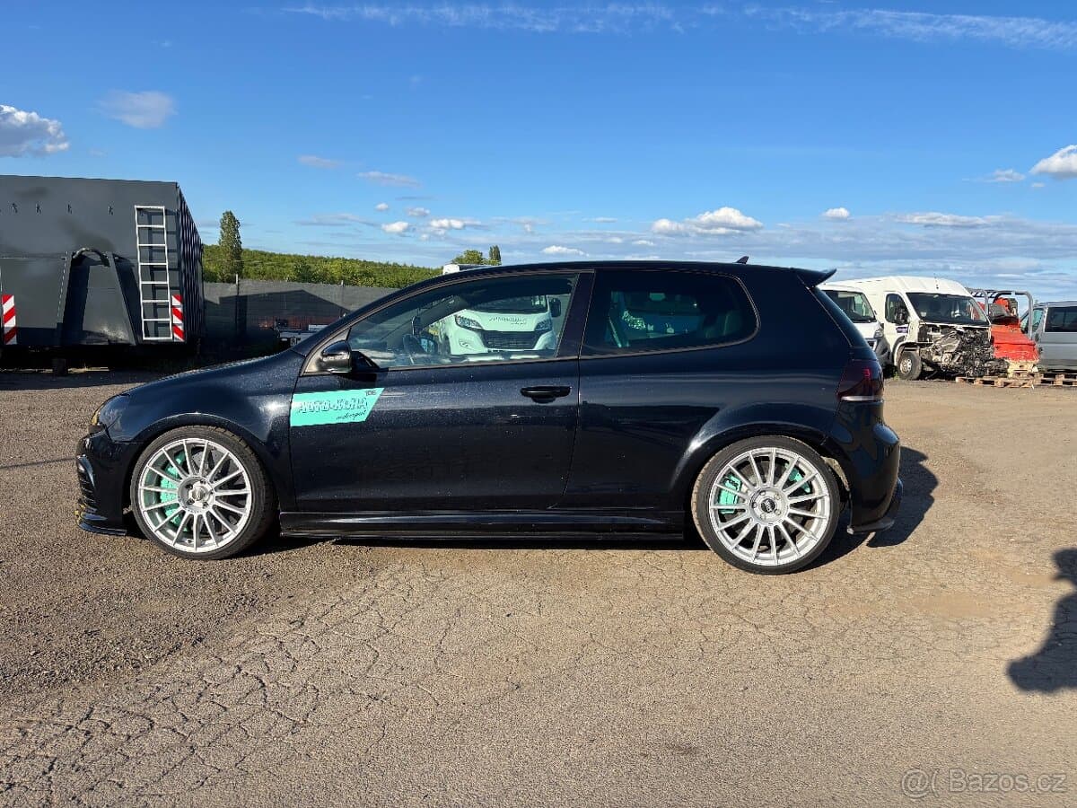 Volkswagen GOLF - 10