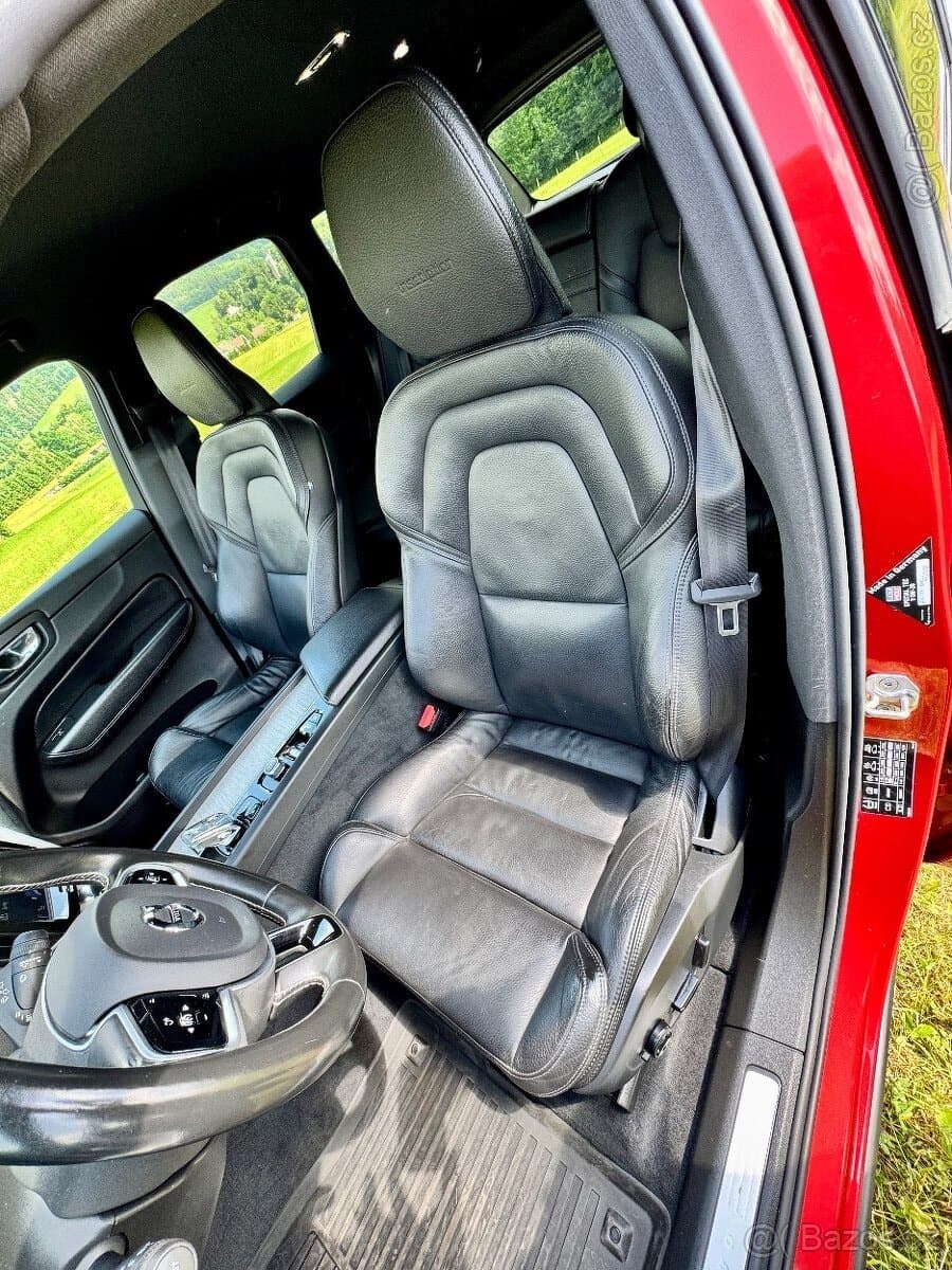 2020 Volvo XC60 - 10