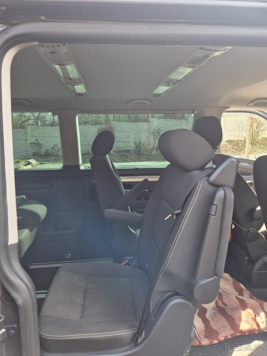 2017 Volkswagen MULTIVAN - 10