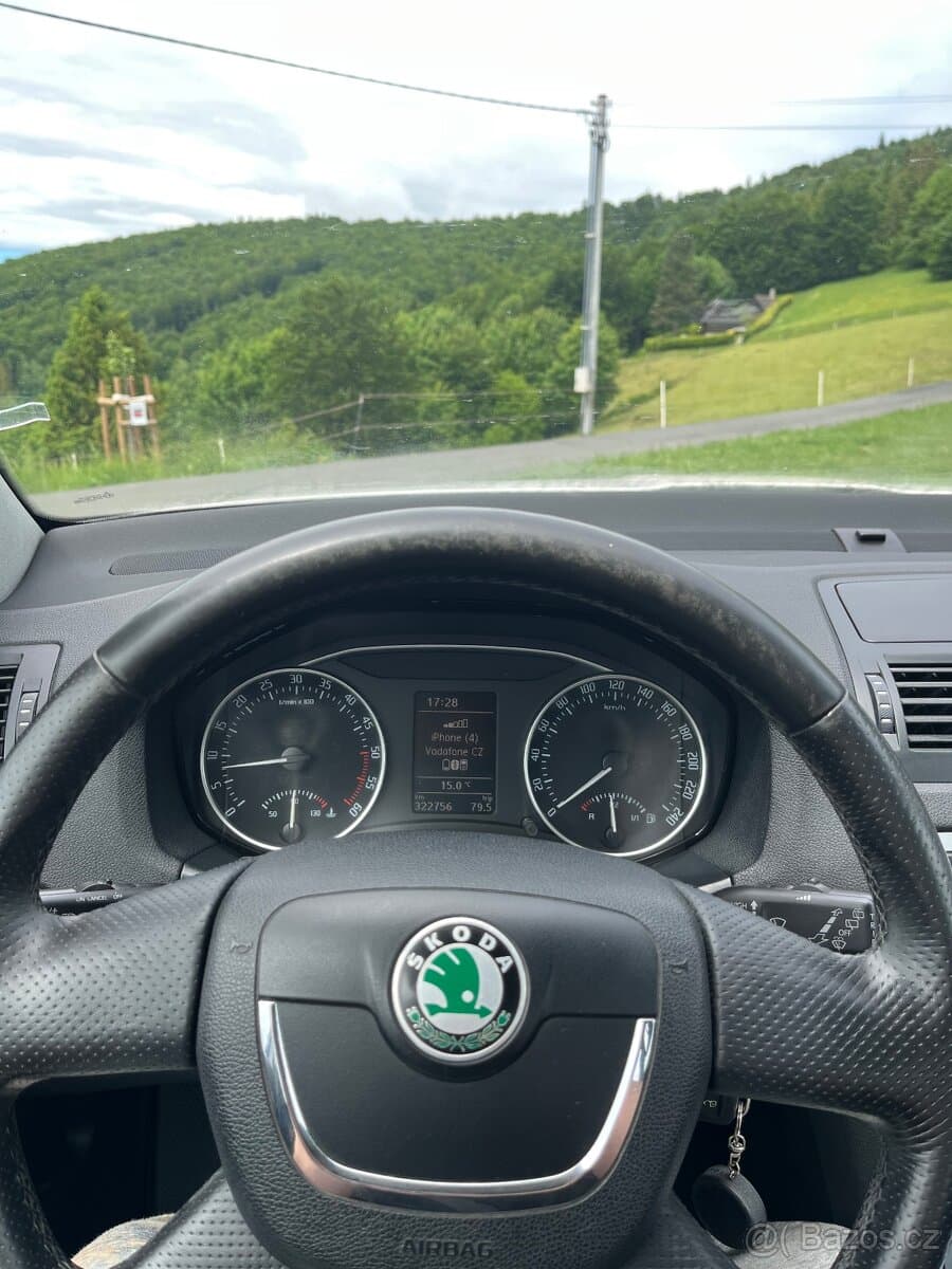 Škoda OCTAVIA - 10