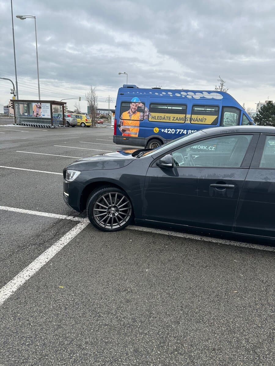 2016 Volvo S60 - 10