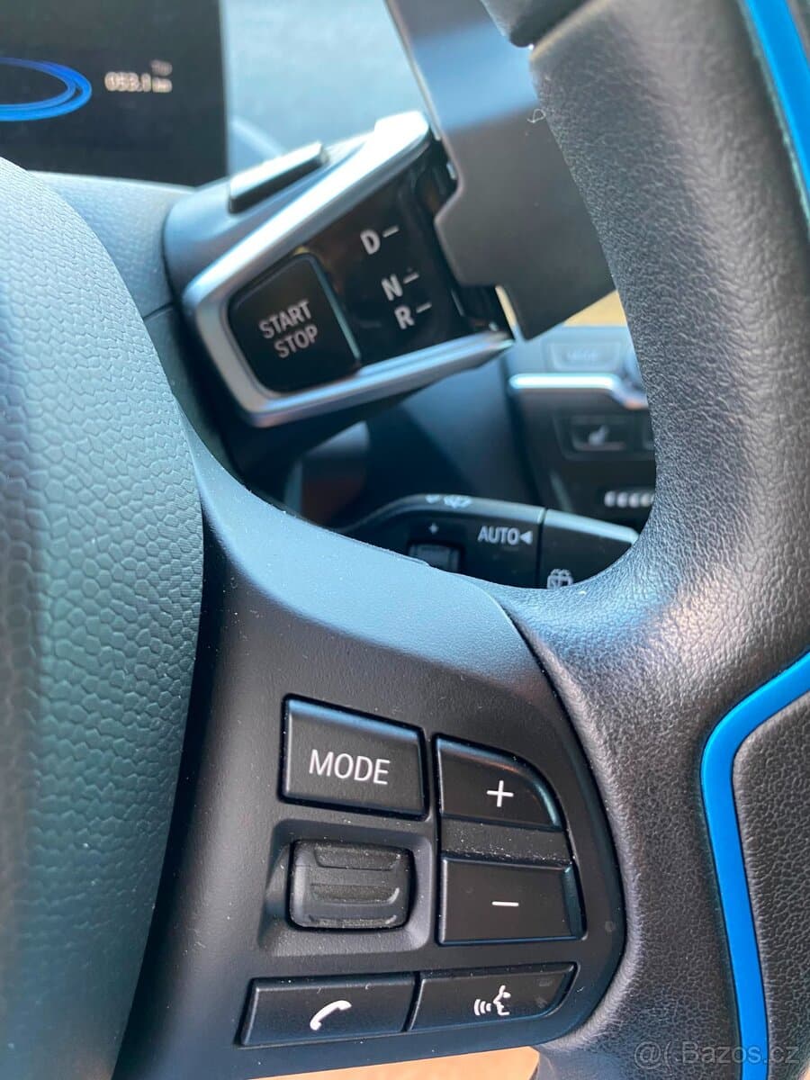 2022 BMW i3 - 10