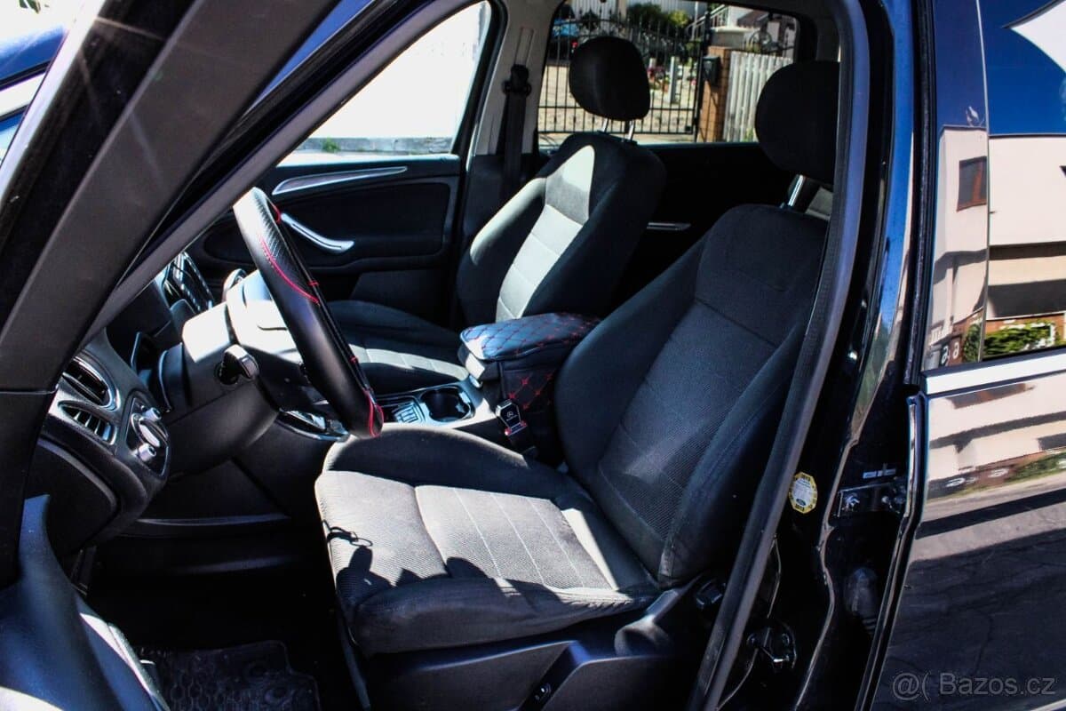 2011 Ford S-MAX - 10