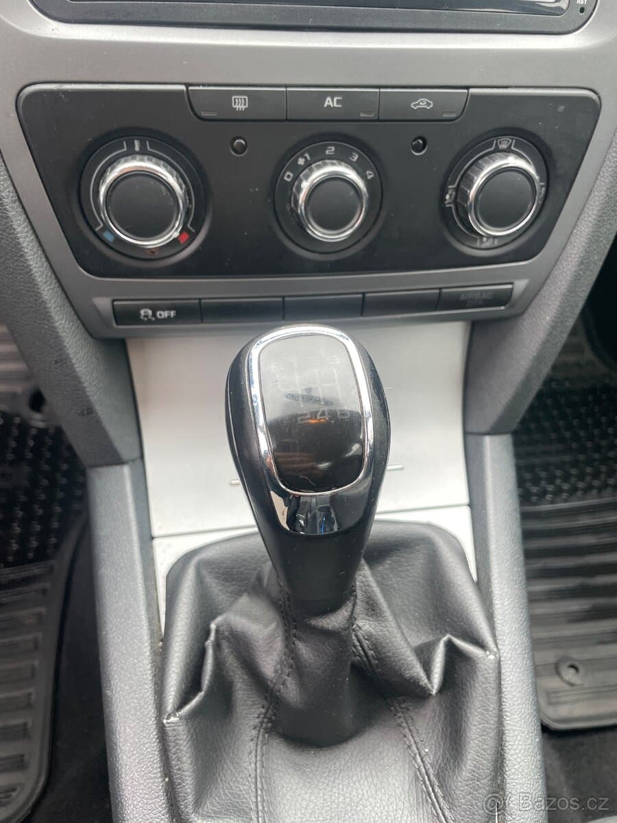 Škoda OCTAVIA - 10