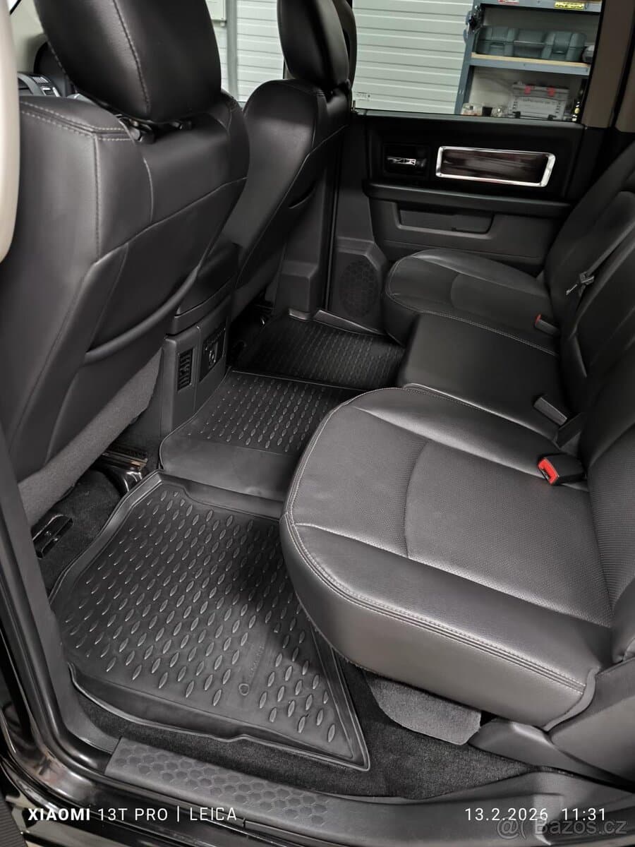 2010 Dodge RAM - 10