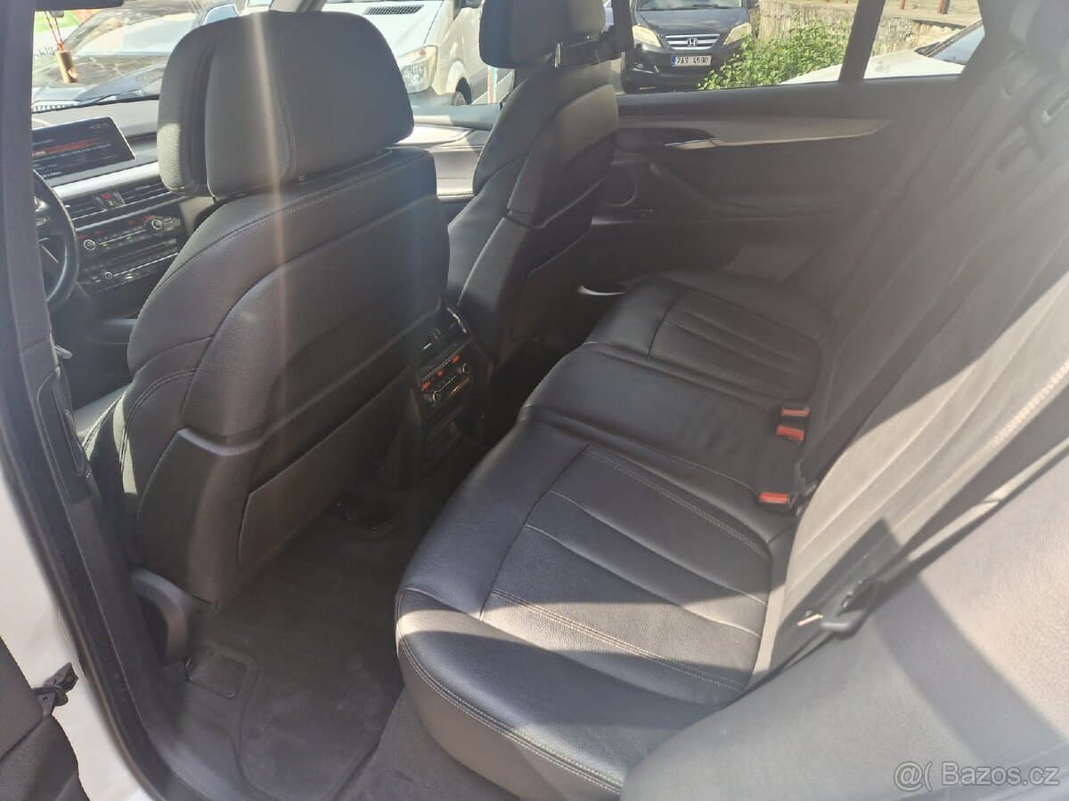 2017 BMW X5 - 10