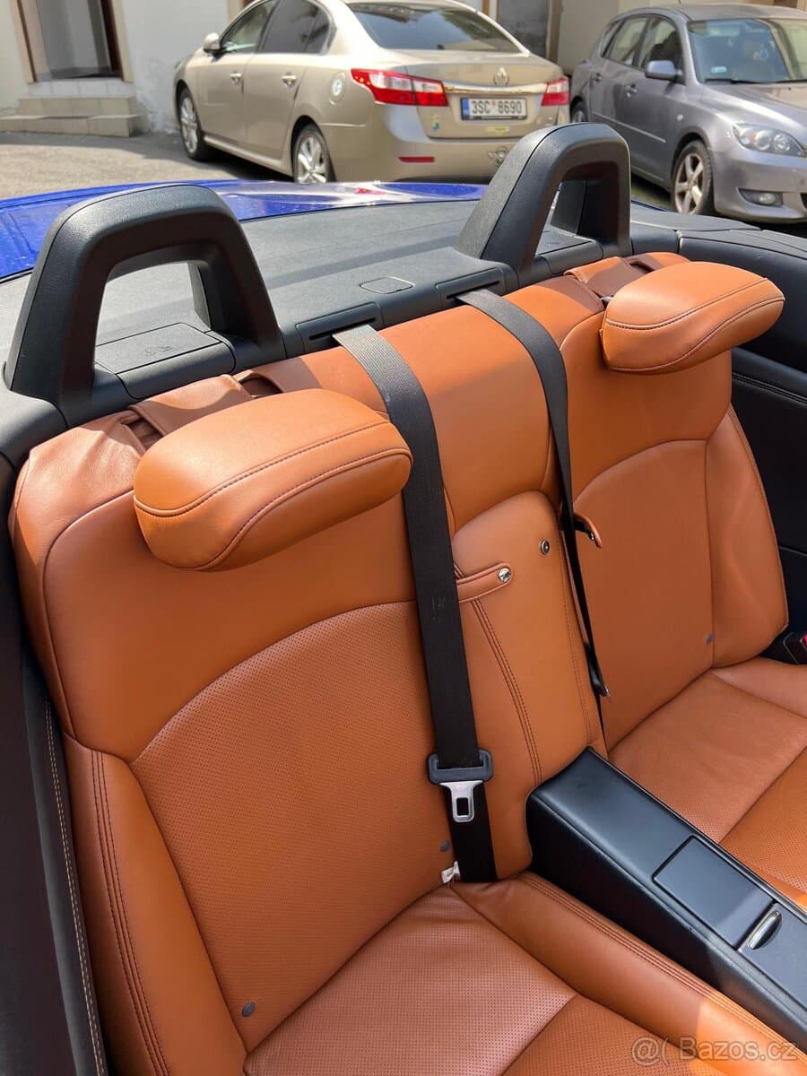 2010 Lexus IS - 10