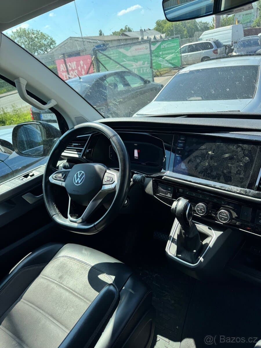 2021 Volkswagen MULTIVAN - 10